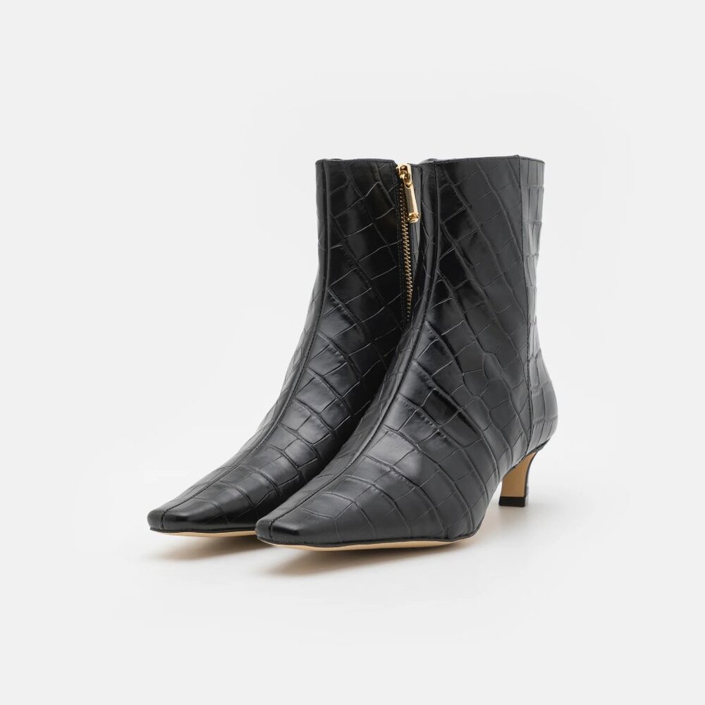 MICHAEL Michael Kors $175 Cosmo Kitten Bootie Black Embossed Croc Sz 7 NIB!